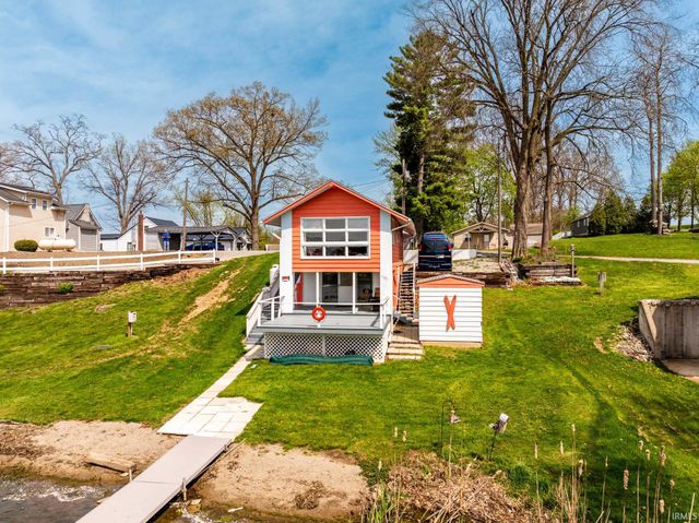 2000 LN 120 Hamilton Lake, Hamilton, IN 46742