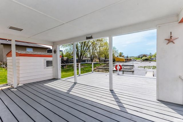 2000 LN 120 Hamilton Lake, Hamilton, IN 46742
