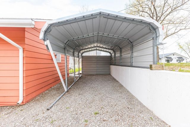 2000 LN 120 Hamilton Lake, Hamilton, IN 46742