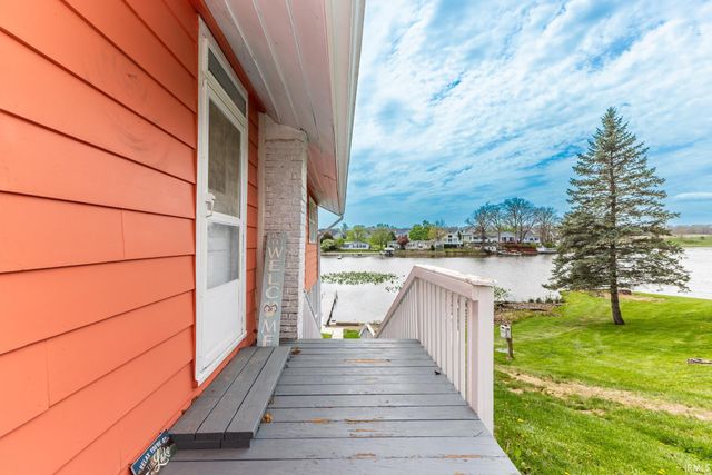 2000 LN 120 Hamilton Lake, Hamilton, IN 46742