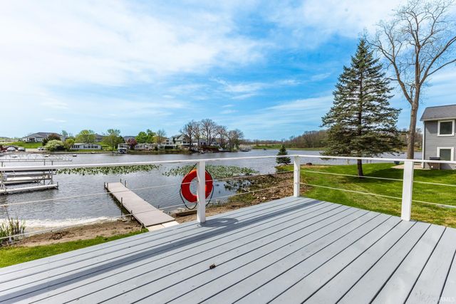 2000 LN 120 Hamilton Lake, Hamilton, IN 46742