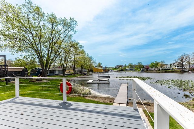 2000 LN 120 Hamilton Lake, Hamilton, IN 46742