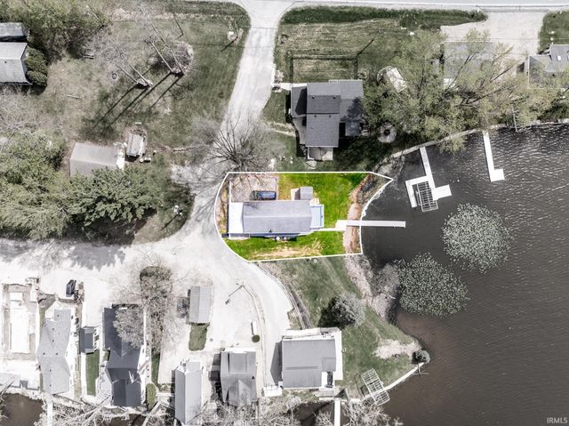 2000 LN 120 Hamilton Lake, Hamilton, IN 46742