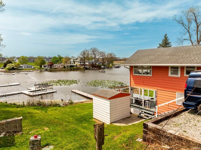 2000 LN 120 Hamilton Lake, Hamilton, IN 46742