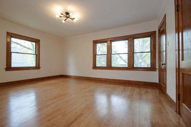 409 S 3rd Street, West Dundee, IL 60118