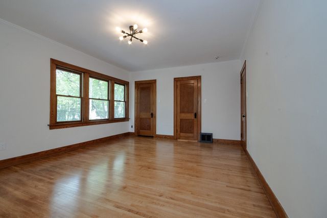 409 S 3rd Street, West Dundee, IL 60118