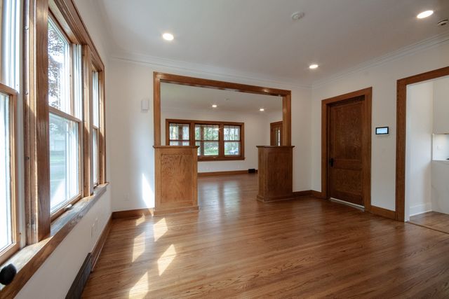 409 S 3rd Street, West Dundee, IL 60118