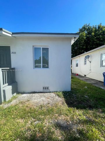 2035 NW 43rd St 2033, Miami, FL 33142