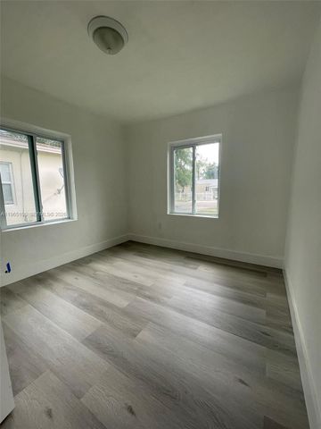 2035 NW 43rd St 2033, Miami, FL 33142