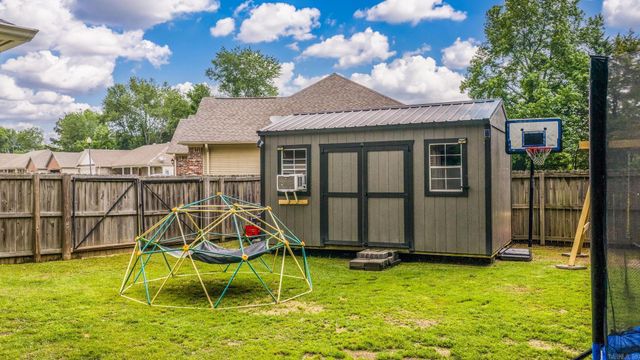 2609 Shadowcreek Drive, Bryant, AR 72022