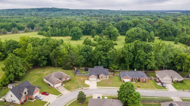 2609 Shadowcreek Drive, Bryant, AR 72022