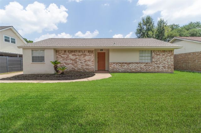 16310 Forest Way Drive, Houston, TX 77090