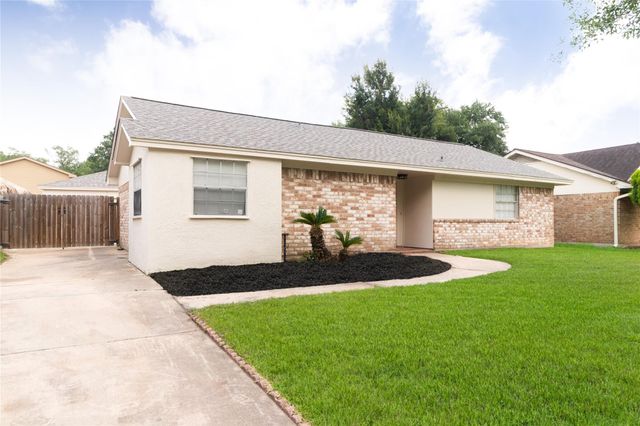 16310 Forest Way Drive, Houston, TX 77090