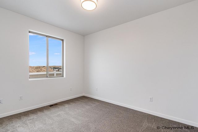 3938 SADDLEBACK LN, Cheyenne, WY 82001