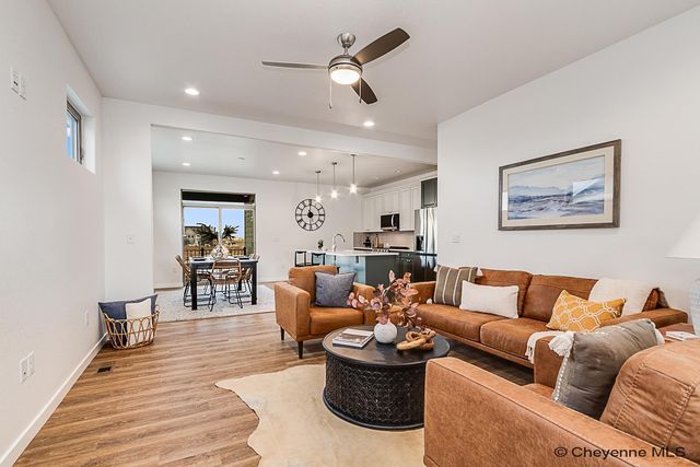 3938 SADDLEBACK LN, Cheyenne, WY 82001