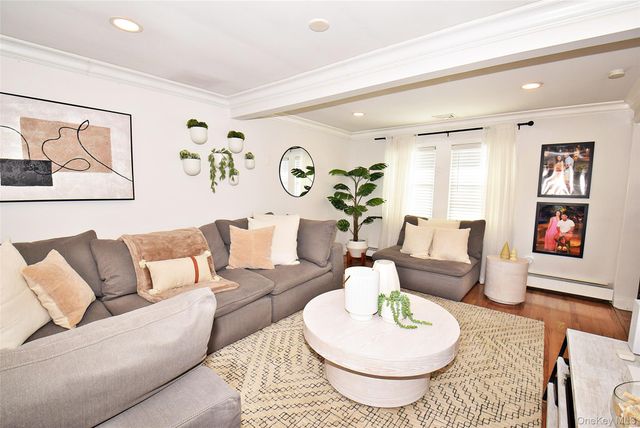 31 Armell Street, Huntington Station, NY 11746