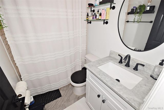 31 Armell Street, Huntington Station, NY 11746