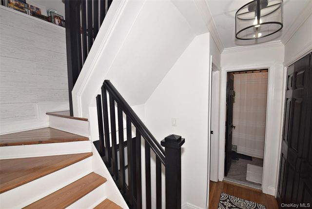 31 Armell Street, Huntington Station, NY 11746