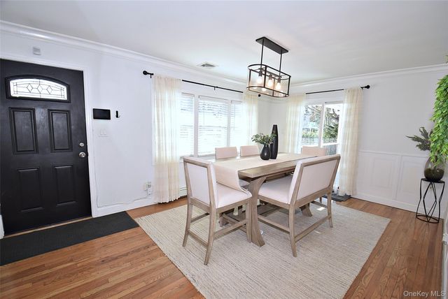 31 Armell Street, Huntington Station, NY 11746