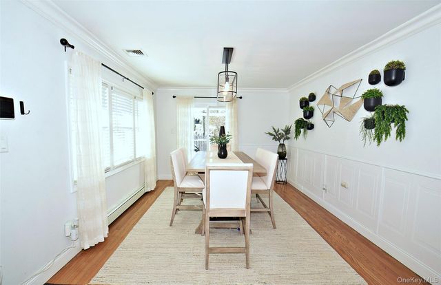 31 Armell Street, Huntington Station, NY 11746