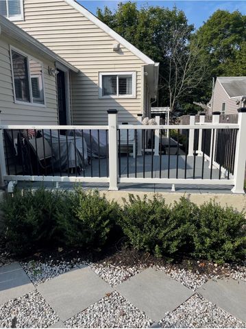 31 Armell Street, Huntington Station, NY 11746