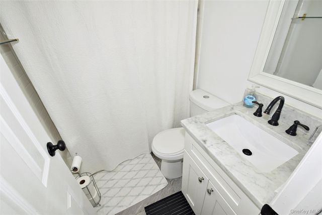 31 Armell Street, Huntington Station, NY 11746