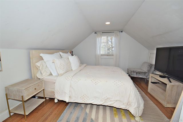 31 Armell Street, Huntington Station, NY 11746