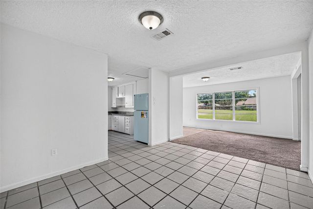 2101 E Fayle Street, Baytown, TX 77520