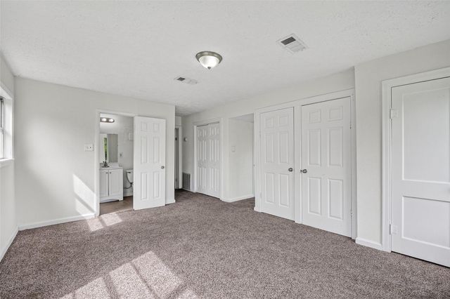 2101 E Fayle Street, Baytown, TX 77520