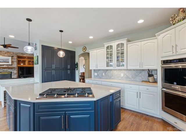 5324 Grimes Ln, Larkspur, CO 80118