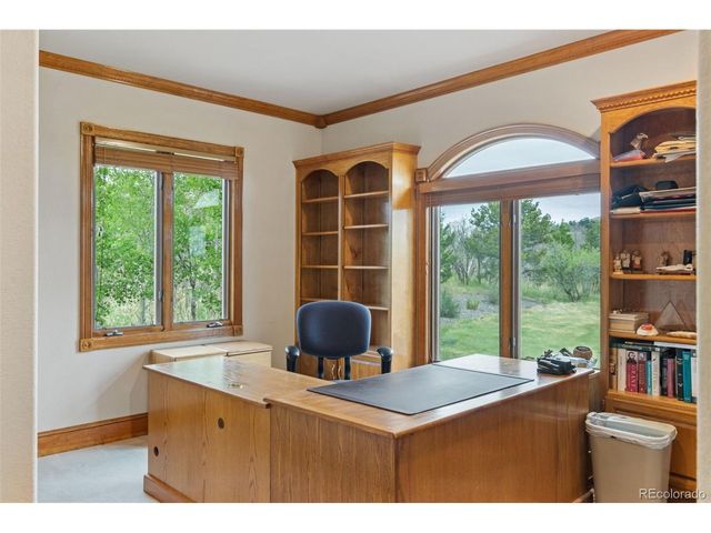 5324 Grimes Ln, Larkspur, CO 80118