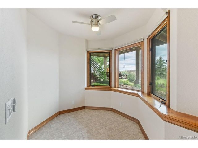 5324 Grimes Ln, Larkspur, CO 80118