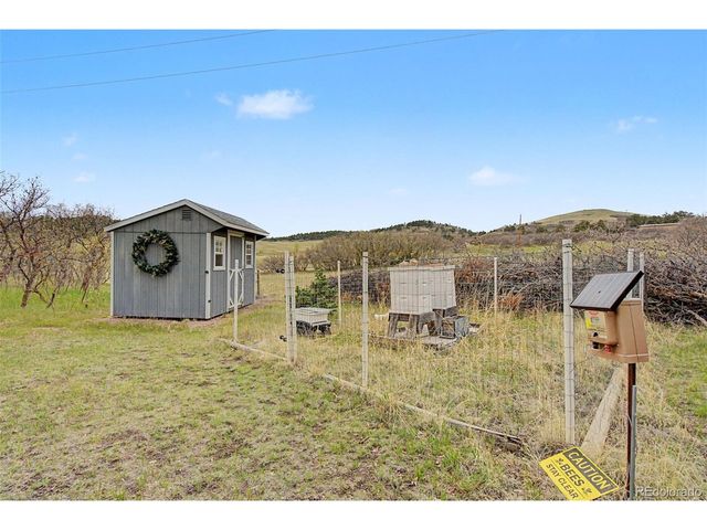 5324 Grimes Ln, Larkspur, CO 80118