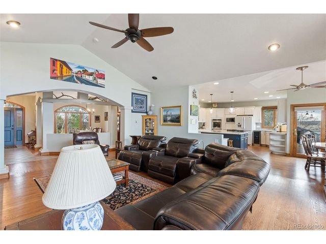 5324 Grimes Ln, Larkspur, CO 80118