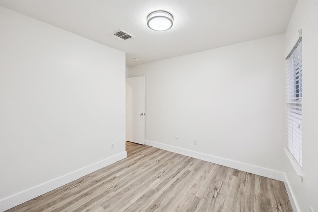 1132 Jaime Drive, Grand Prairie, TX 75052