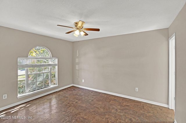 364 FULL MOON Trail, Jacksonville, FL 32225