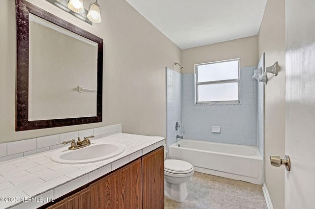 364 FULL MOON Trail, Jacksonville, FL 32225