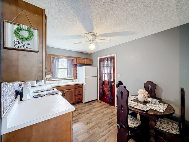 5891 SE 171ST COURT, Ocklawaha, FL 32179