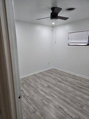 5427 Heatherbrook Drive, Houston, TX 77045