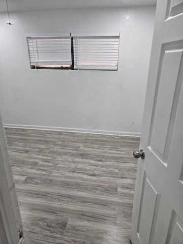 5427 Heatherbrook Drive, Houston, TX 77045