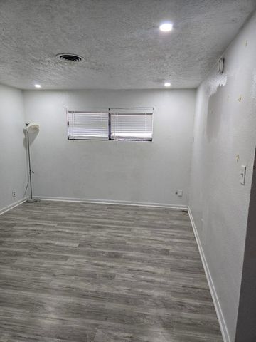 5427 Heatherbrook Drive, Houston, TX 77045