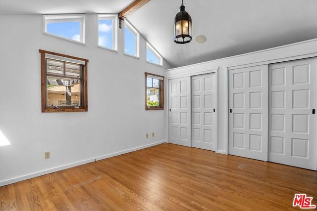 2411 Castle Heights Avenue, Los Angeles, CA 90034