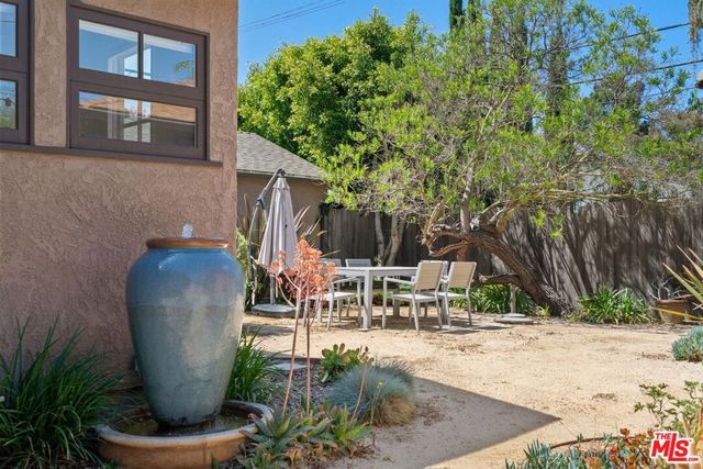 2411 Castle Heights Avenue, Los Angeles, CA 90034