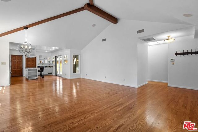 2411 Castle Heights Avenue, Los Angeles, CA 90034