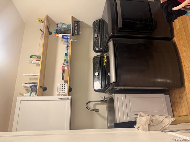 15002 Knightsbridge Drive, Shelby Twp, MI 48315