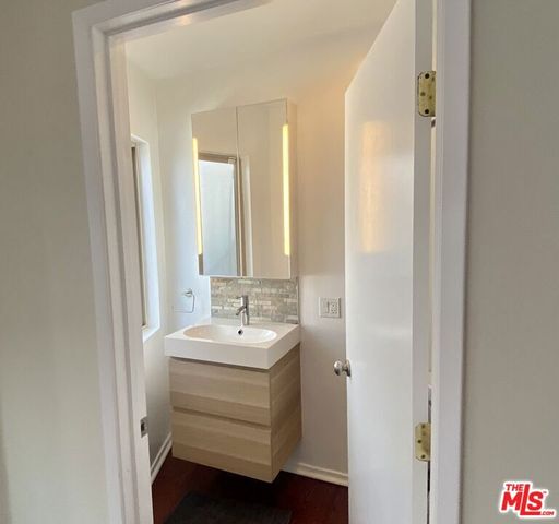309 Venice Way, Venice, CA 90291