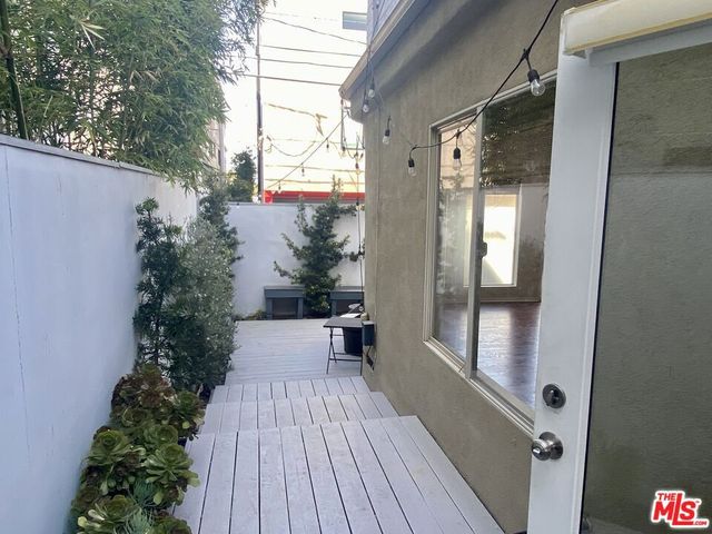 309 Venice Way, Venice, CA 90291