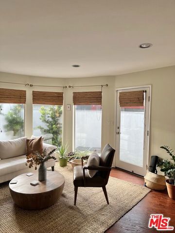 309 Venice Way, Venice, CA 90291