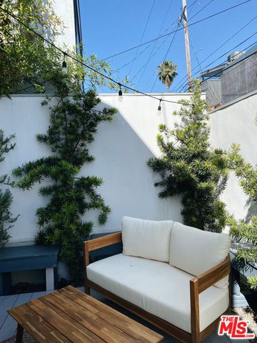 309 Venice Way, Venice, CA 90291