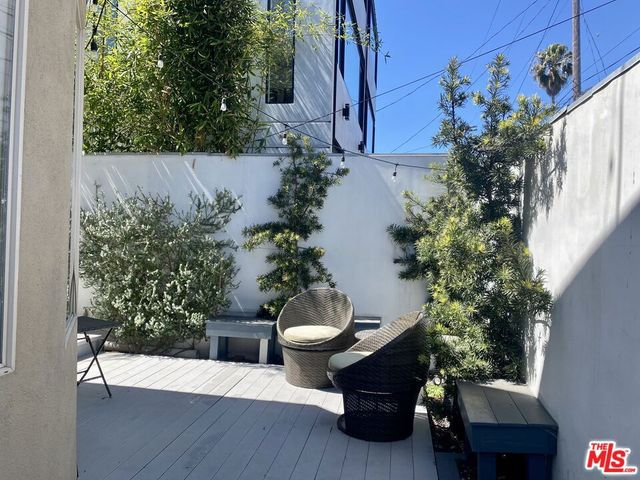 309 Venice Way, Venice, CA 90291